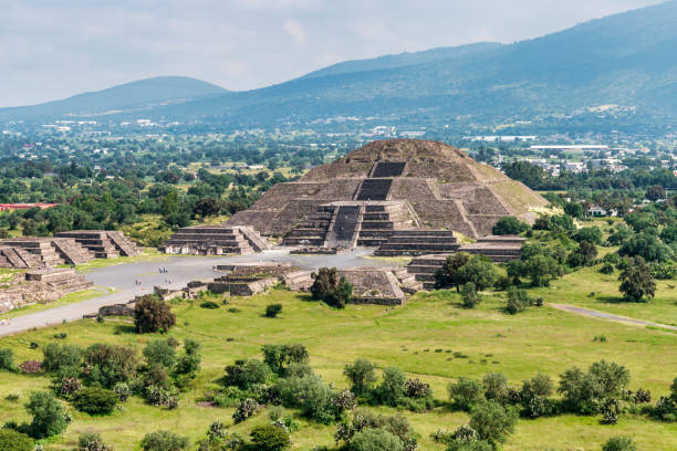 mitos aztecas ejemplos	